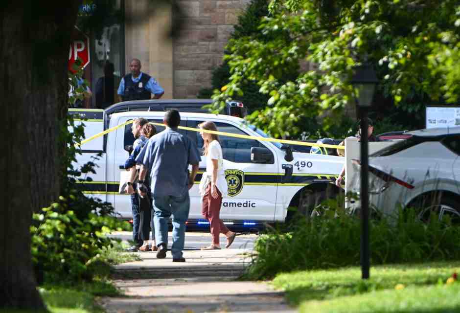 Almeno due morti nell’attacco alla messa dei bambini a Minneapolis, la città delle proteste per Floyd