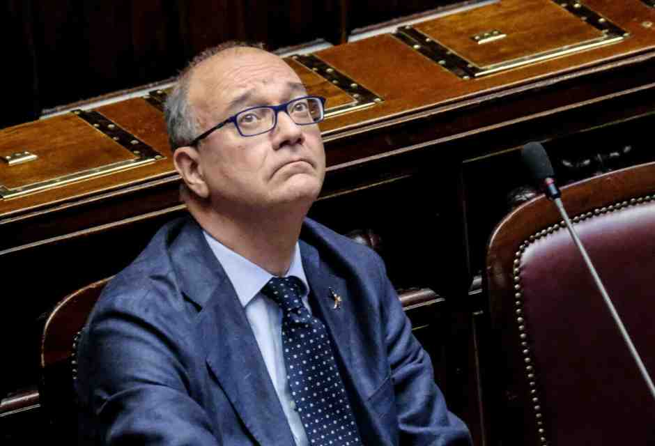 Con il divieto di usare il telefono a scuola la destra tradisce se stessa