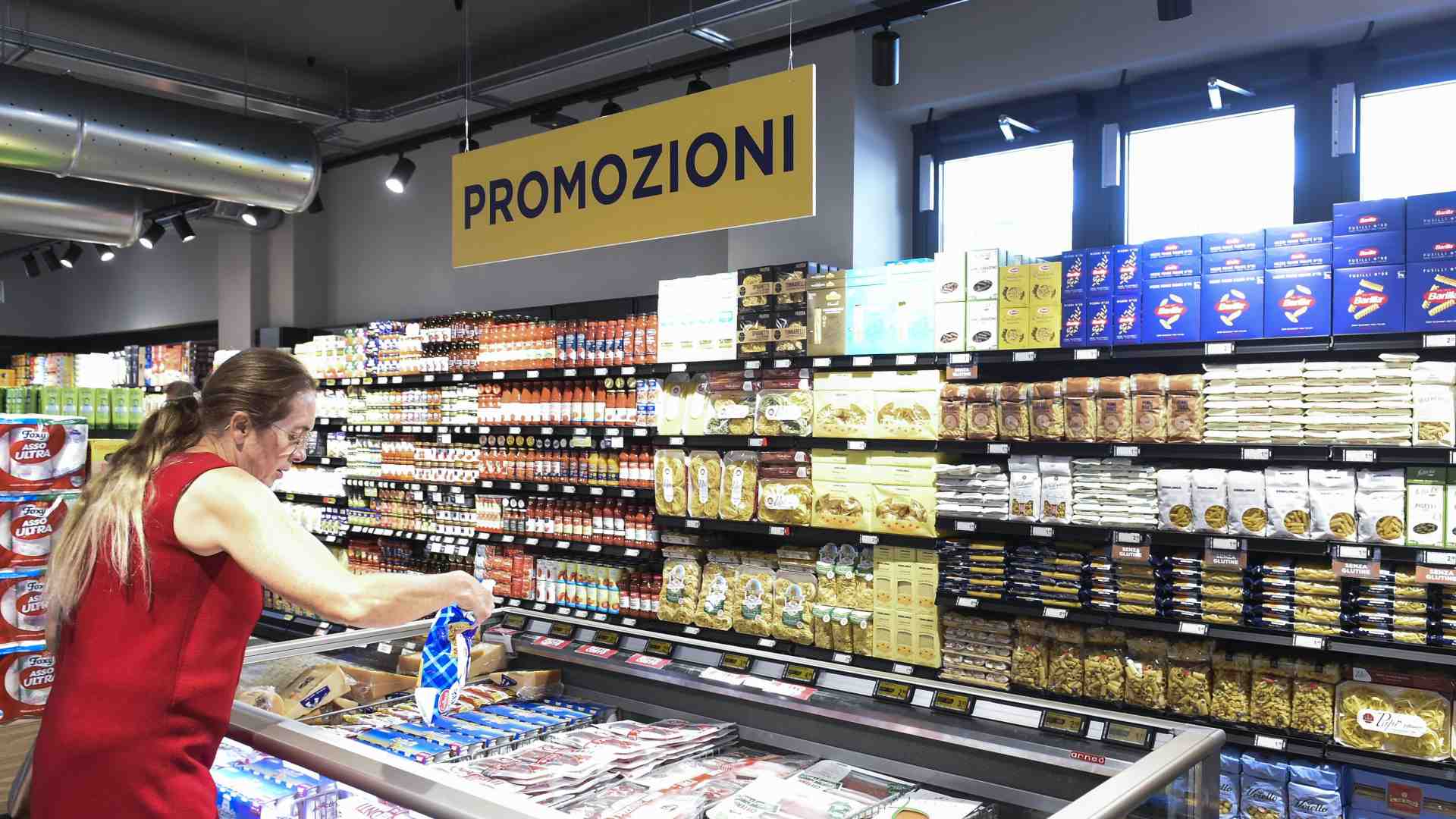 Il Pil in calo nel secondo trimestre, ad agosto corre il carrello della spesa