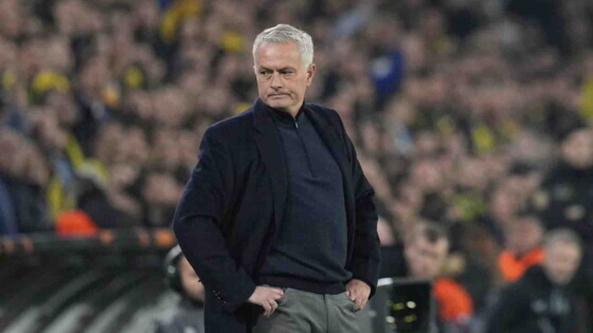 L'esonero giusto e inaspettato di José Mourinho al Fenerbahce