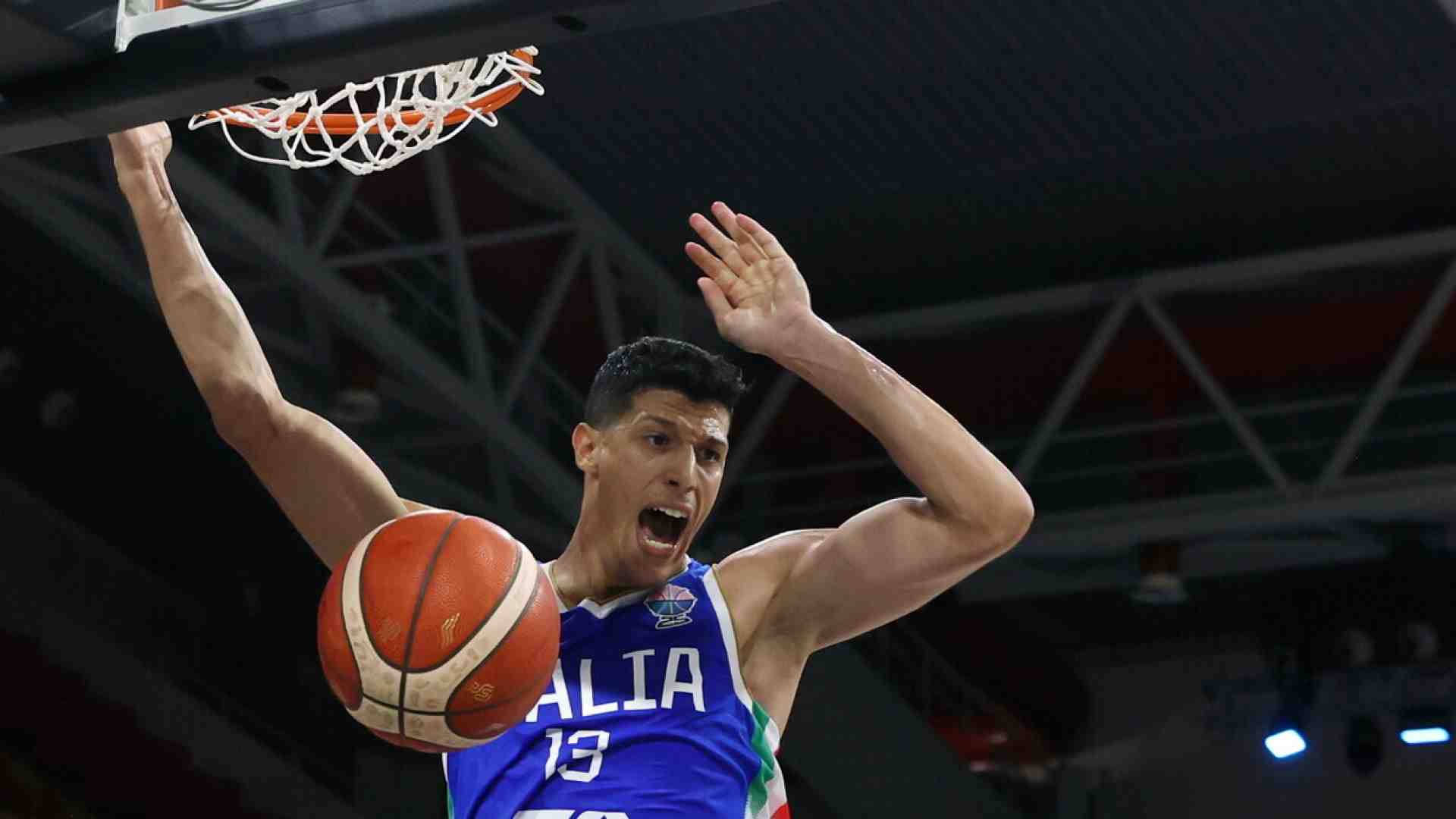 Dopo le critiche Simone Fontecchio segna 39 punti: record italiano all'Eurobasket