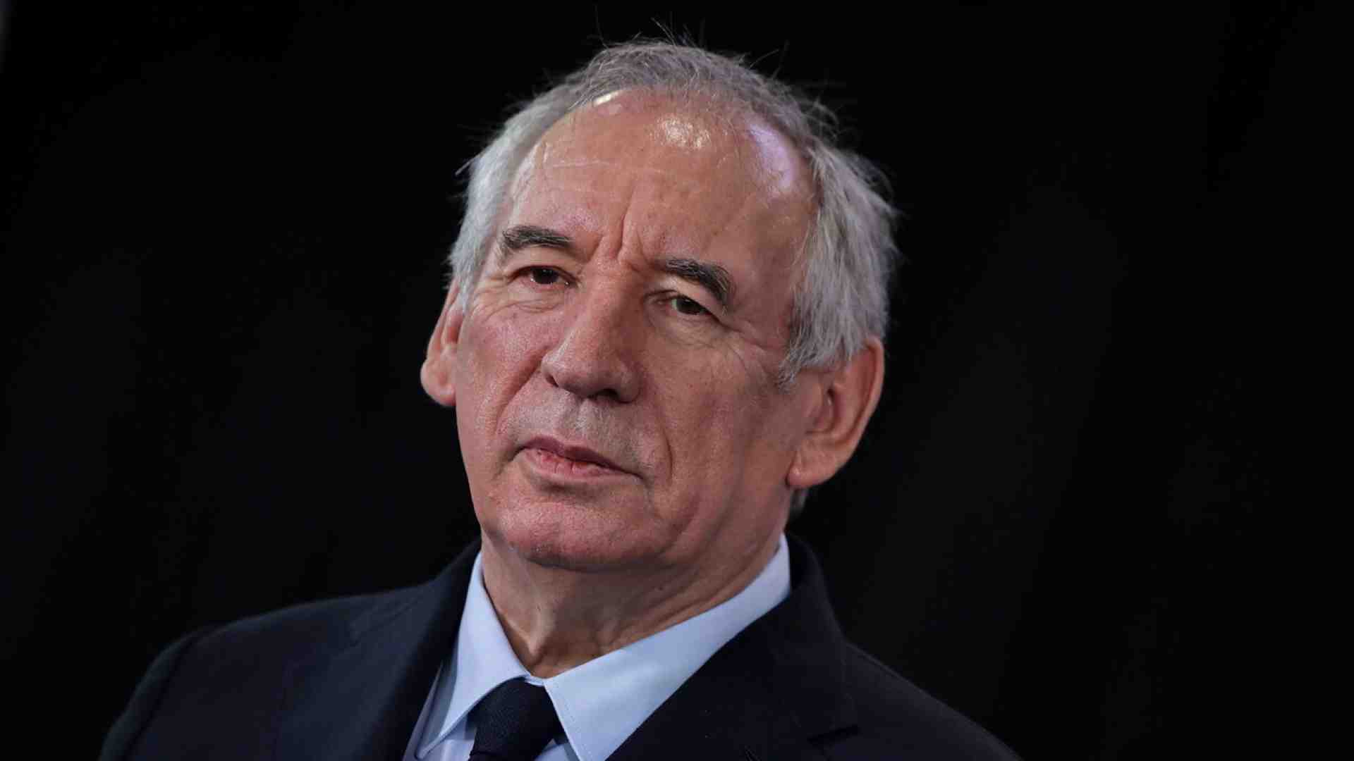 Il premier francese Bayrou accusa l'Italia di fare "dumping fiscale". Meloni: "Accuse infondate"