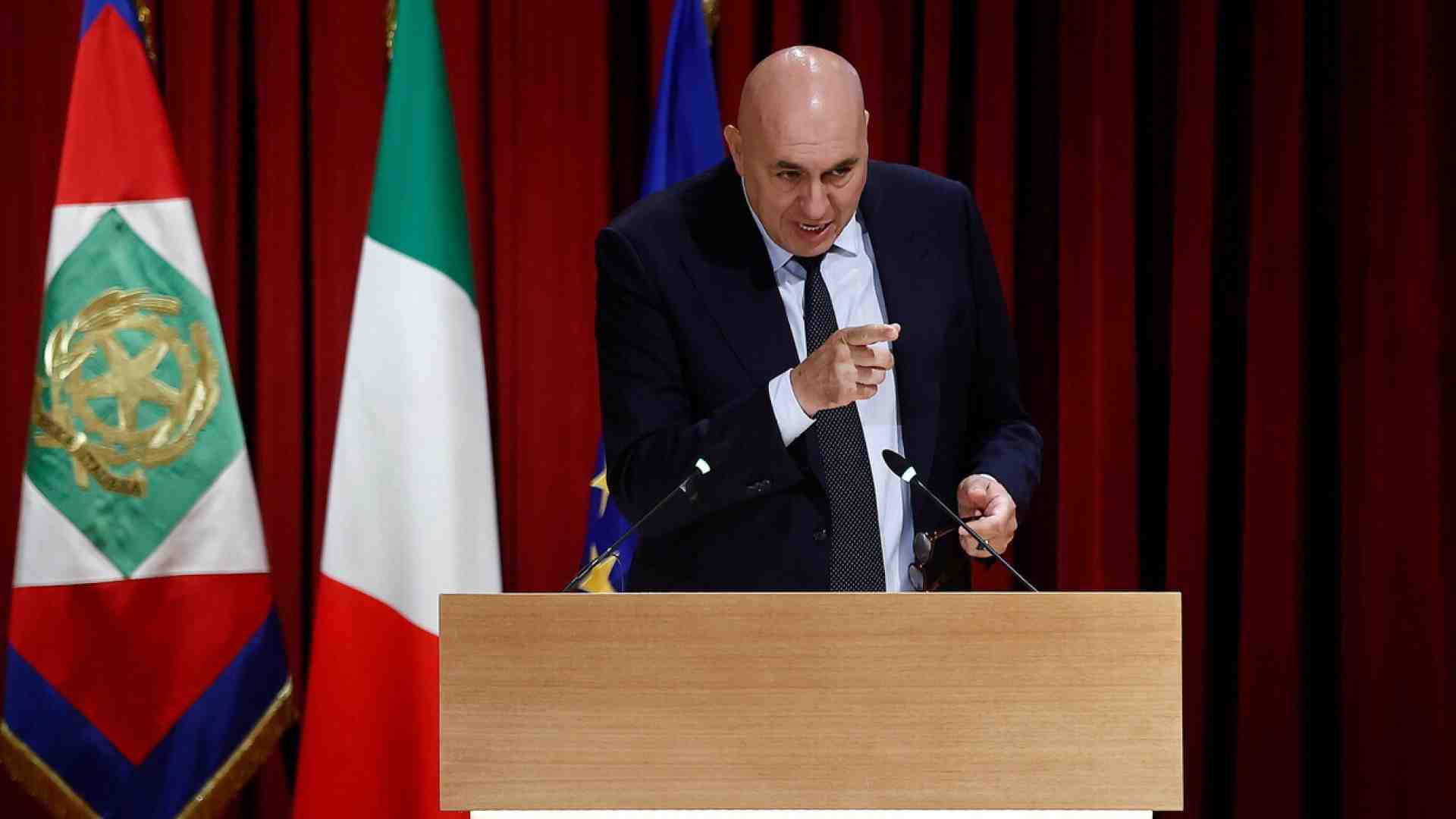 Crosetto sull'attacco di Israele a Unifil: "Scelta precisa dell'Idf. Un atto grave e inaccettabile"