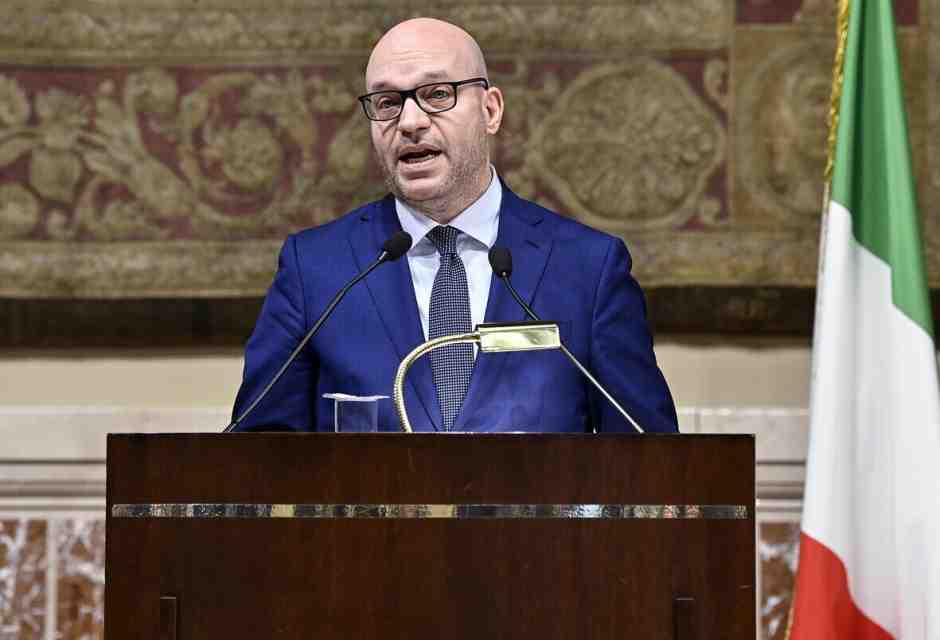 Almasri, FdI conferma l'irritazione verso Fontana e gli uffici della Camera. Il Pd: "Sveleremo le bugie del governo"