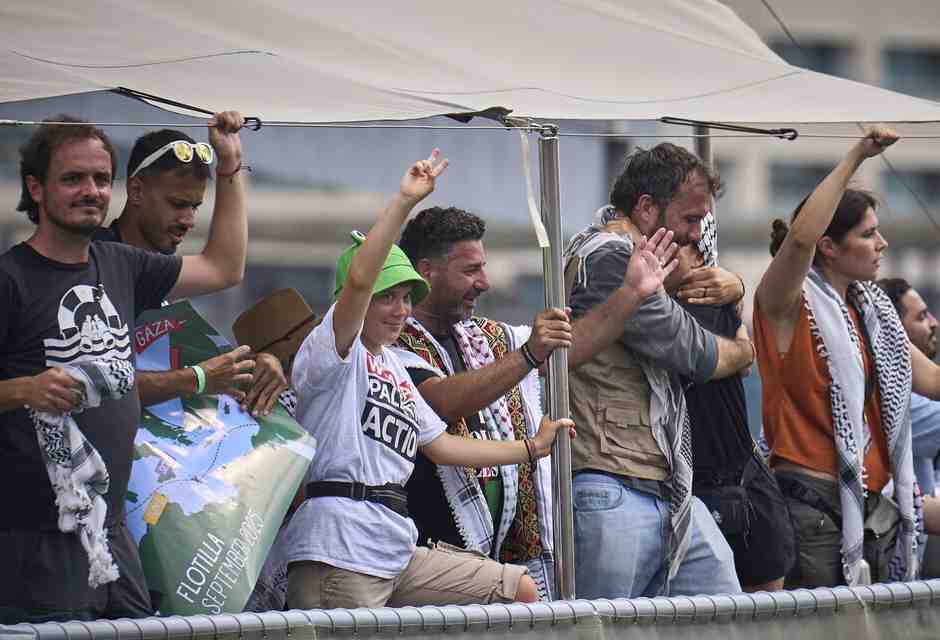 Israele lasci entrare la flotilla per svelare l'inganno del circo umanitario