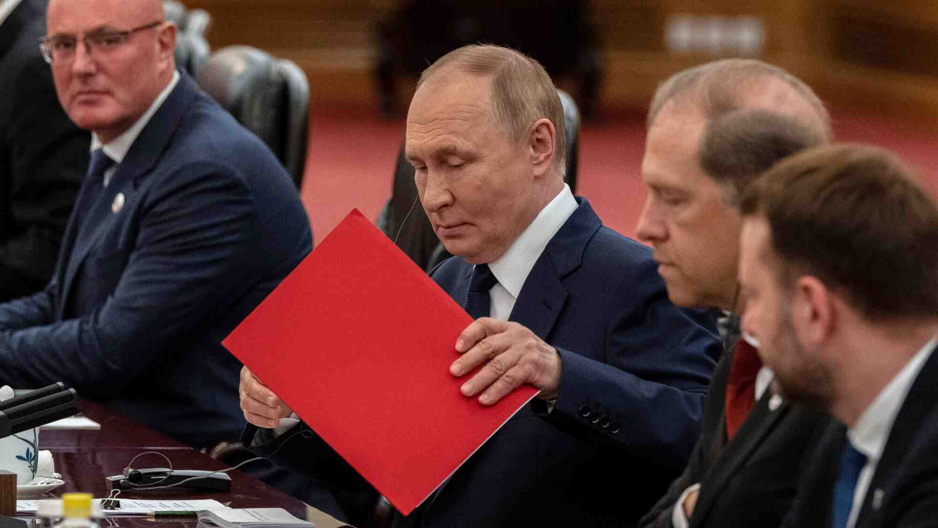 Basta osservare una carta geografica per capire il gioco di Putin