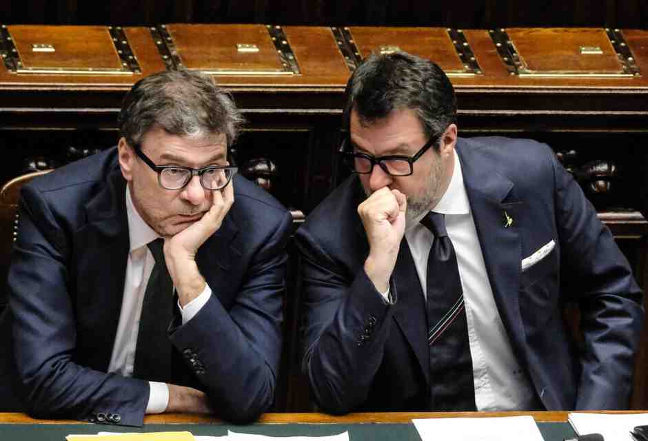 Salvini apparecchia promesse di pace fiscale e flat tax, Giorgetti sparecchia con Lagarde e con i mercati