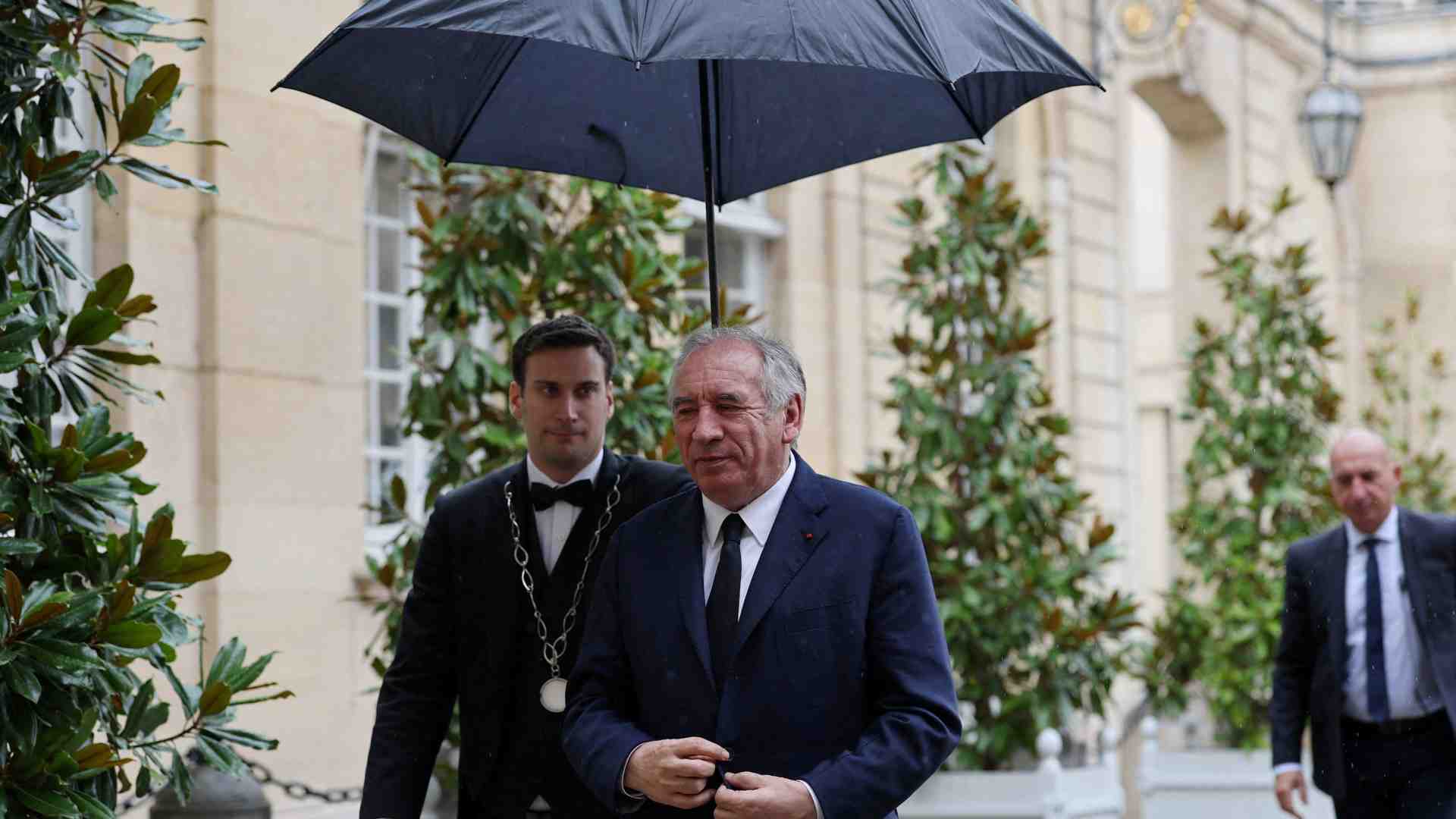 Bayrou, la concorrenza fiscale e i nuovi limiti della disparità