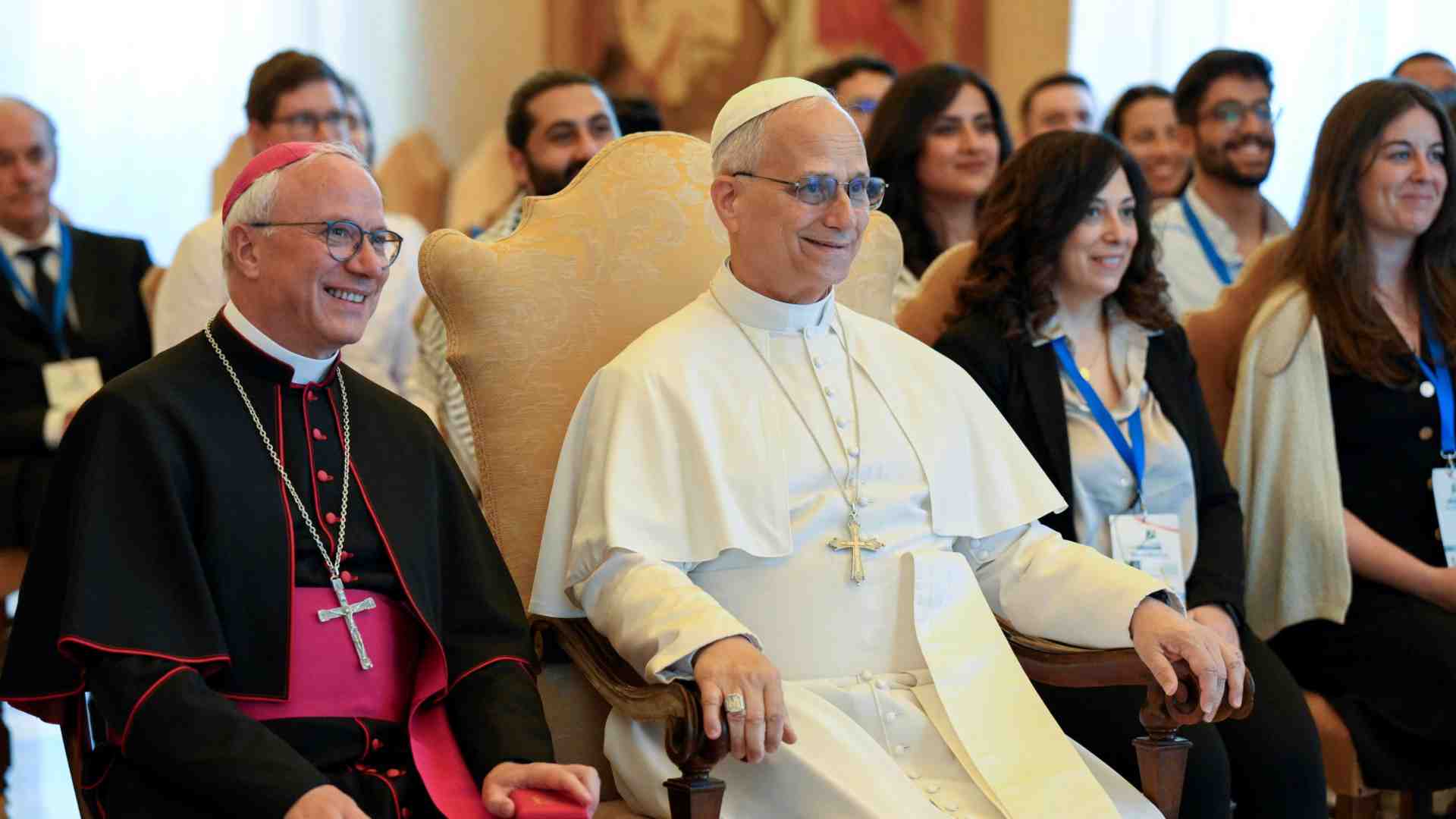 Leone XIV ai giovani: c'è chi ha interesse a perpetuare i conflitti