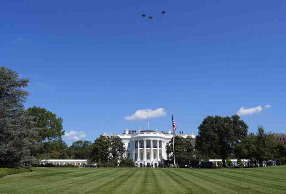 Trump cancella il neoclassicismo per rendere anche l’architettura “Great Again”