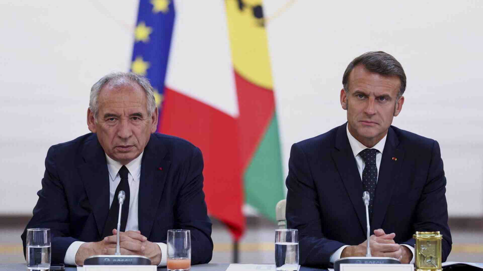 Macron perde la scommessa su Bayrou. Il ritorno alle trattative
