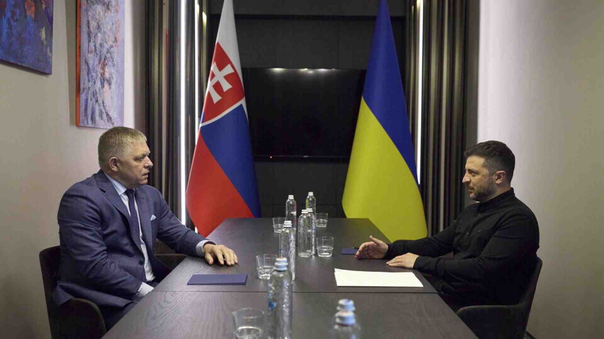 Fico mette piede in Ucraina e incontra Zelensky