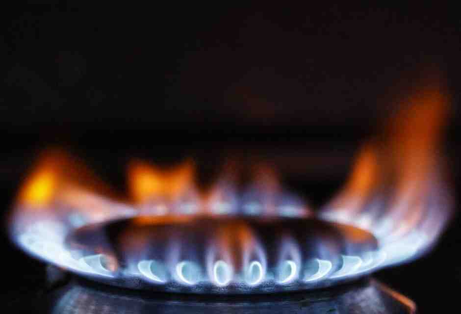 II bilanci famigliari passano dal costo dell’energia. Arera sia vigile