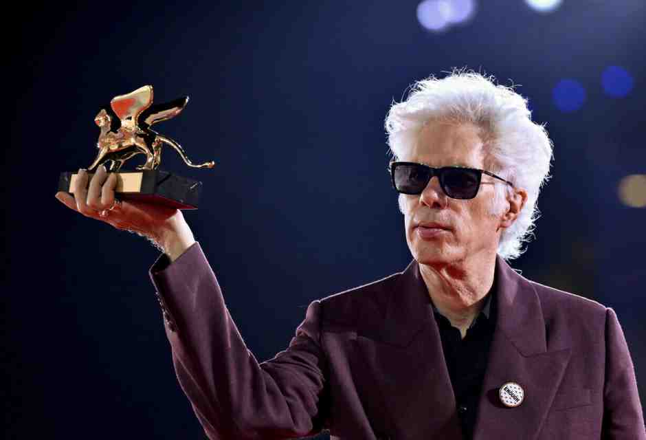 A Venezia 2025 il Leone d'oro inaspettato va a Jarmusch. Servillo miglior attore