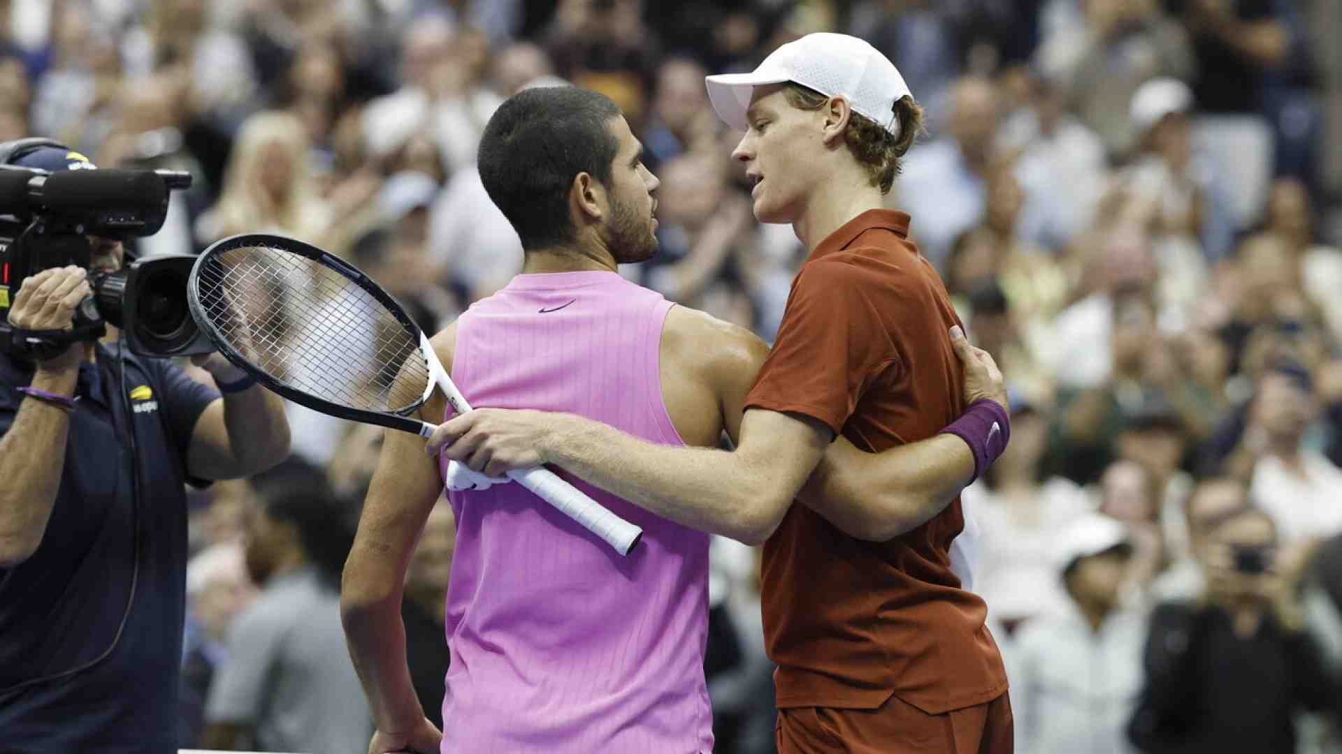 Andateci piano con la crocifissione di Sinner