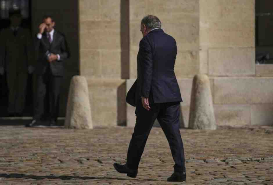 Prima di essere sfiduciato, Bayrou dice la verità ai francesi. I prossimi passi di Macron