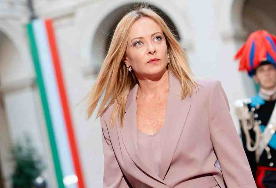 Italia Viva contro Meloni per un viaggio a New York. La premier: "Con mia figlia a mie spese". E annuncia querele