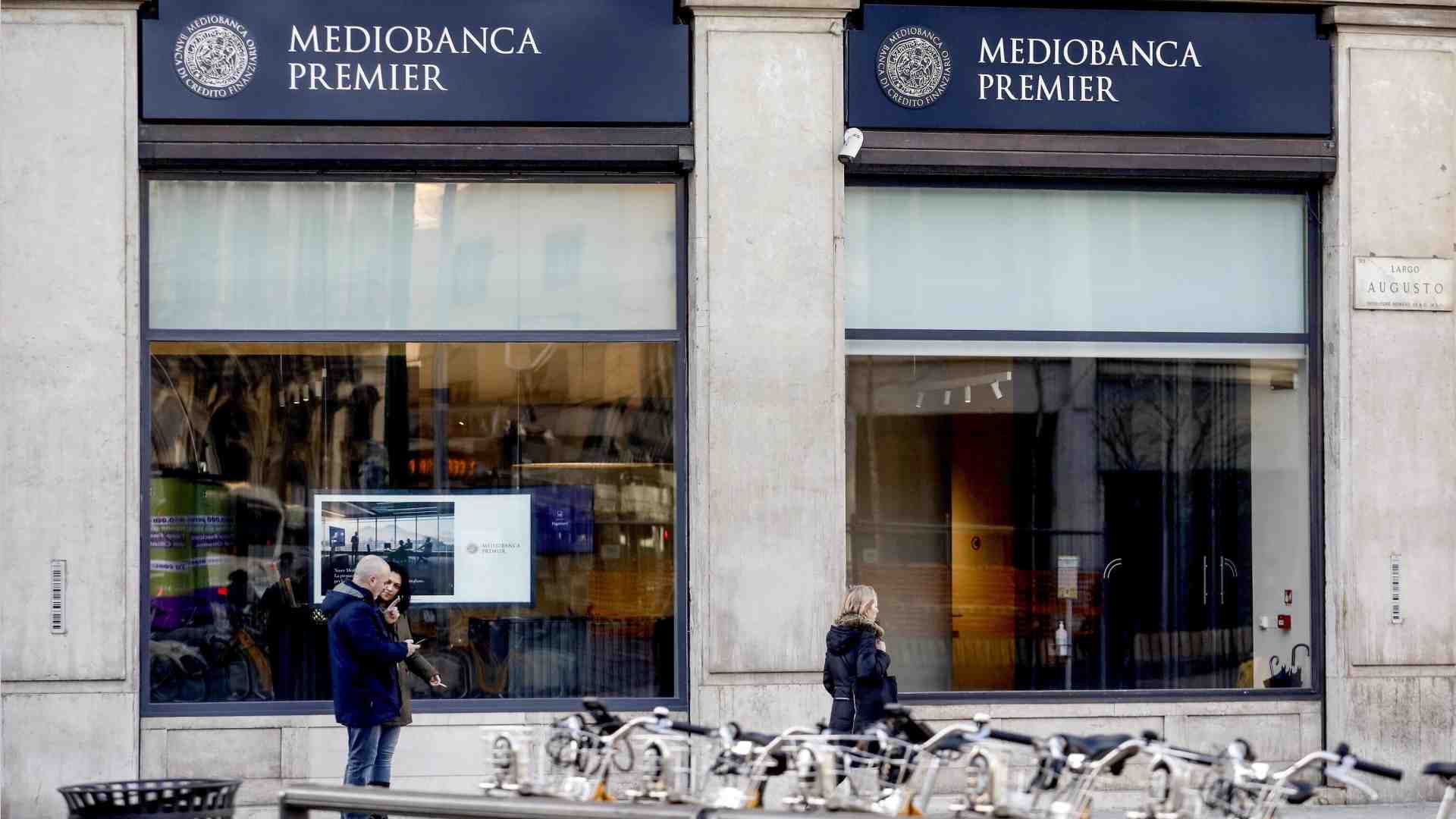 Il successo di Mps su Mediobanca e le carte per il dopo Nagel