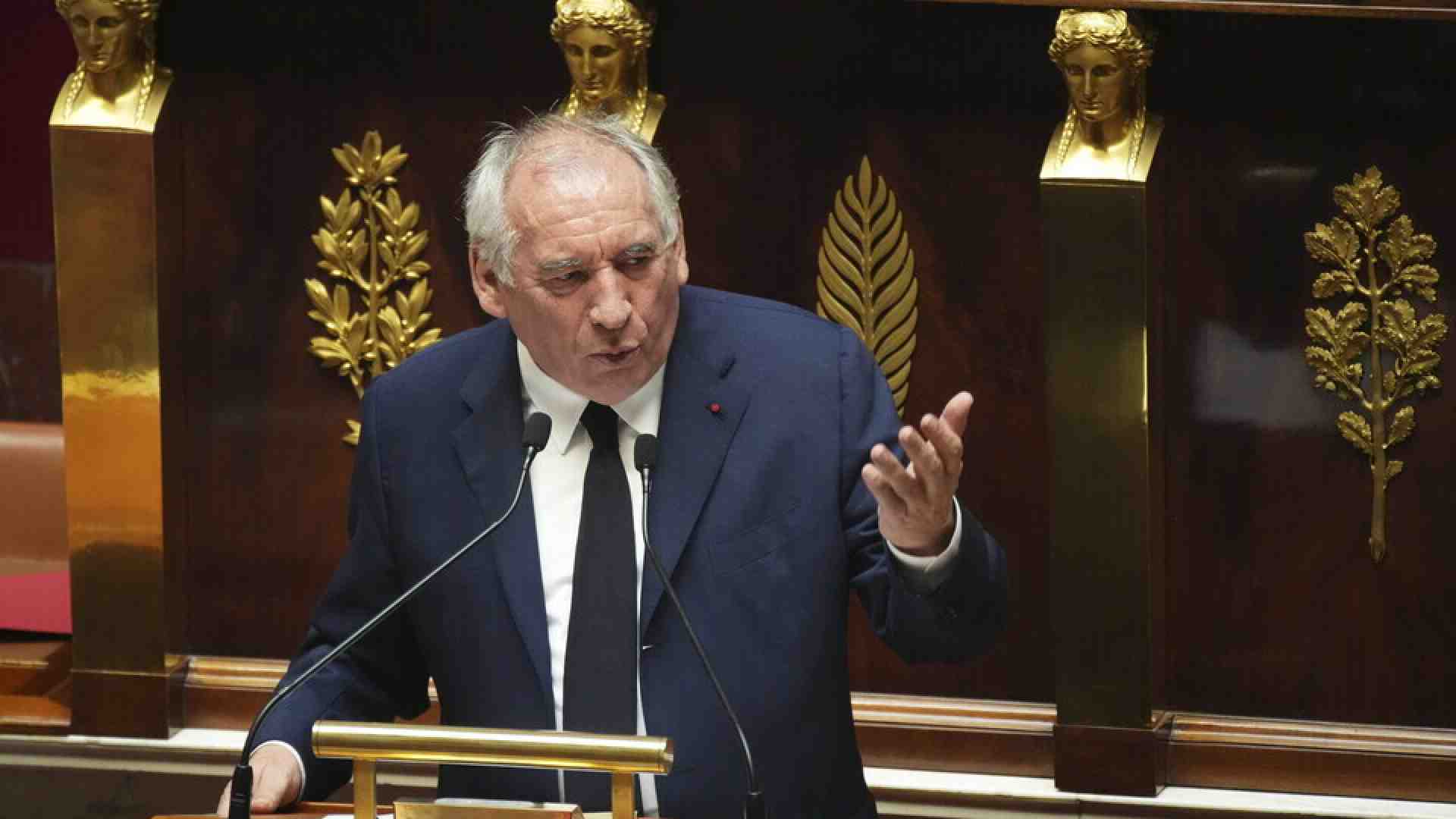 Nella Francia della crisi permanente è in discussione la pace sociale