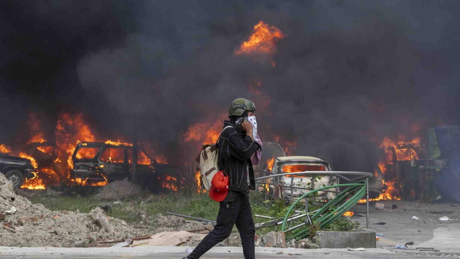 Le proteste in Nepal costringono il primo ministro alle dimissioni