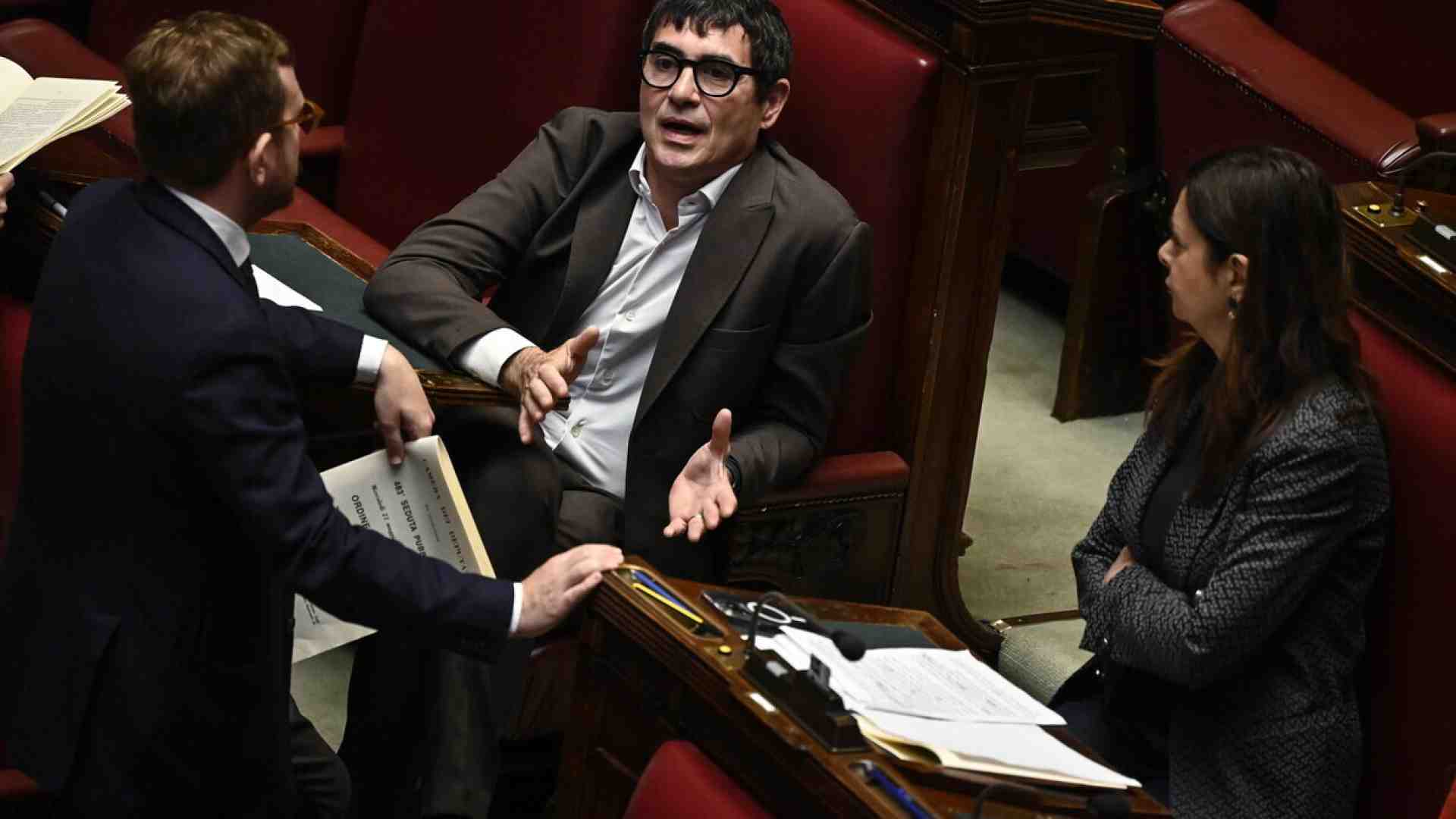 Il doppio standard del campo largo: critica le vacanze in Italia dell'Idf. Ma "snobba" l'attentato a Gerusalemme