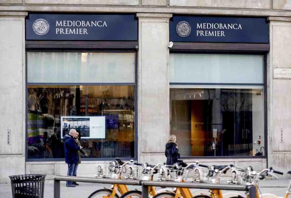 Il successo di Mps su Mediobanca e le carte per il dopo Nagel