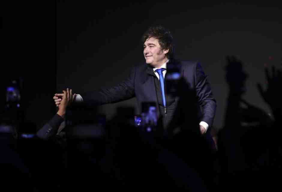 Si (ri)scaldano gli anti Milei