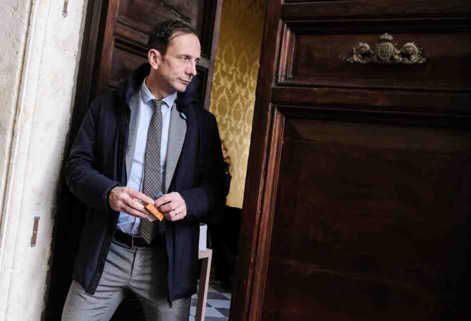 I veleni di Vannacci. Anche Fedriga: "No alla vannaccizzazione". Giorgetti: "Sembra un circo"