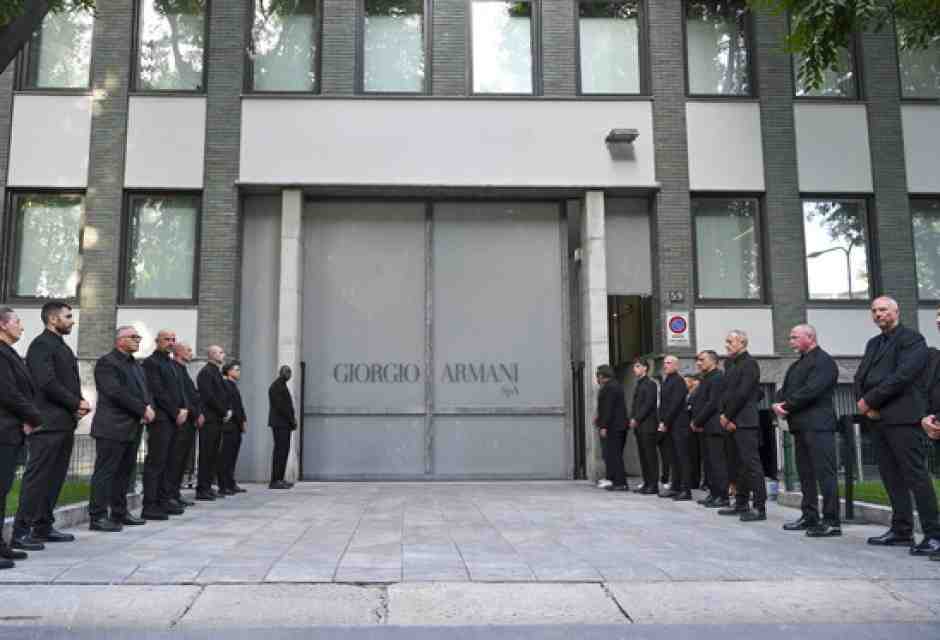 Nero Armani: i necrologi per lo stilista come il Grande Romanzo Lombardo mai scritto