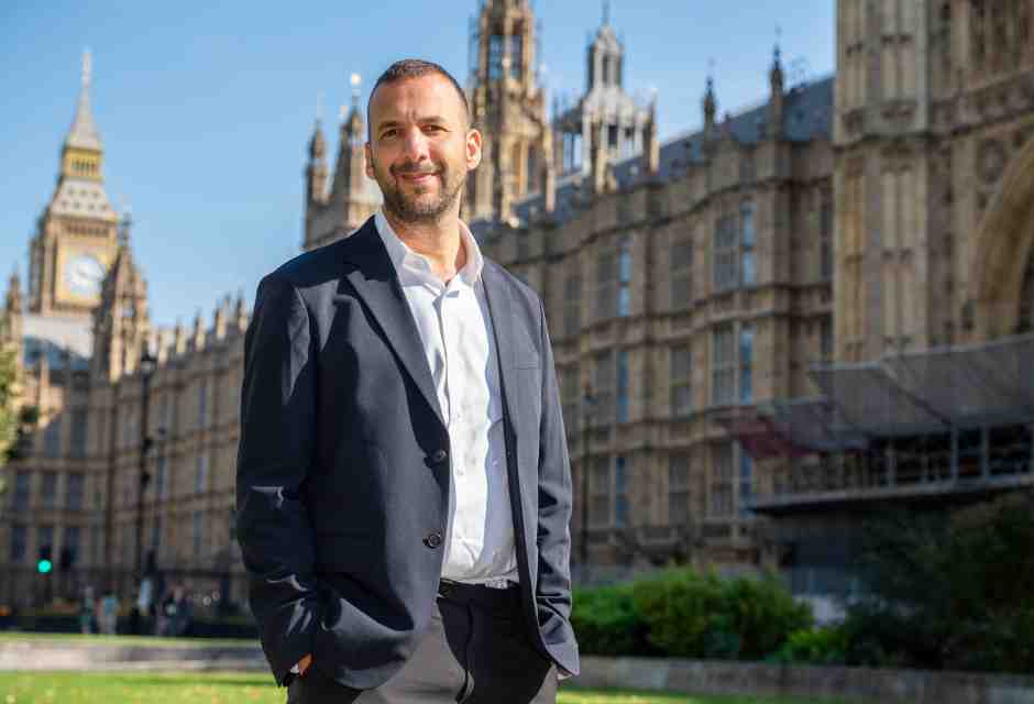 Il suicidio del nuovo corso dei Verdi britannici