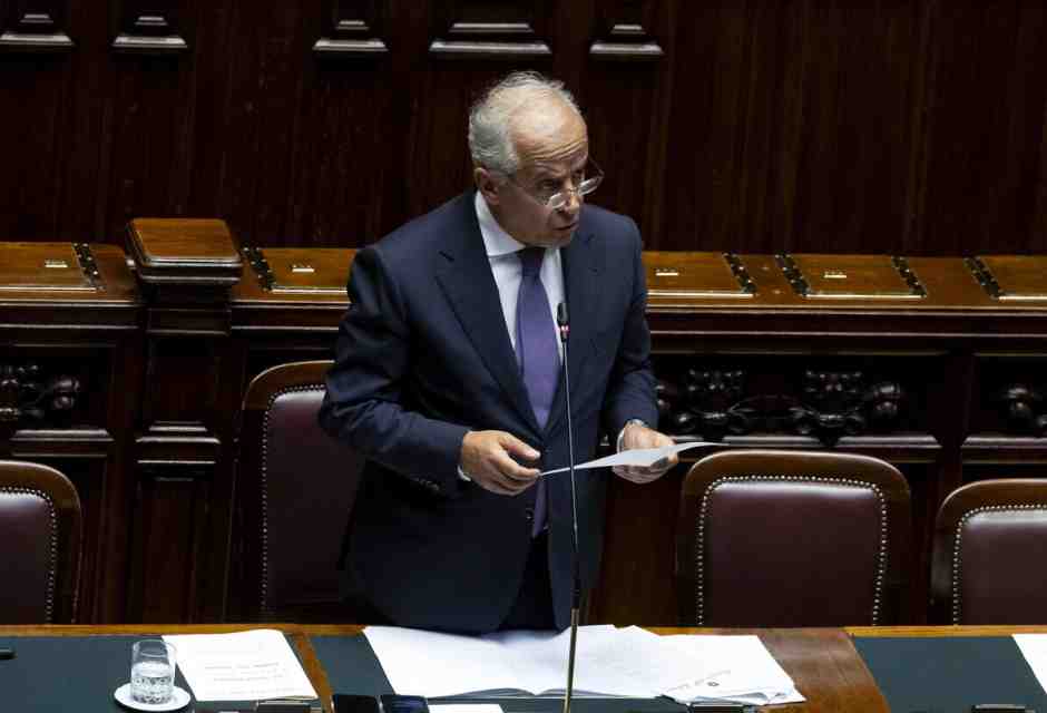 Piantedosi chiude il caso Idf in Italia: “Comitive culturali e sportive”