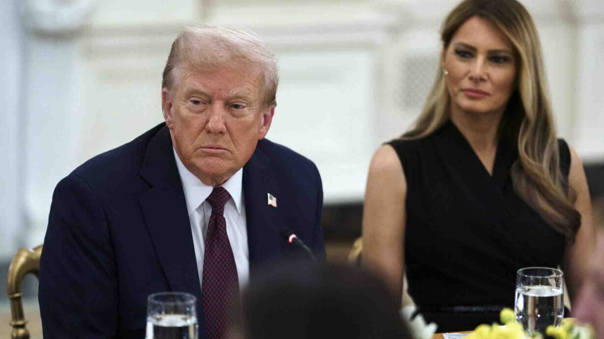 Gli elogi di Melania Trump all'AI, mentre il mondo Maga si mette di traverso