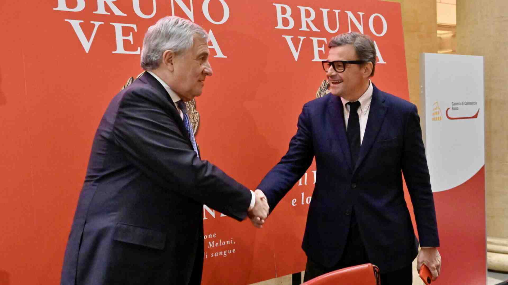 Calenda: “Convergenza con FI? A Milano vediamo. In Italia serve un fronte repubblicano: Tajani ci segua”