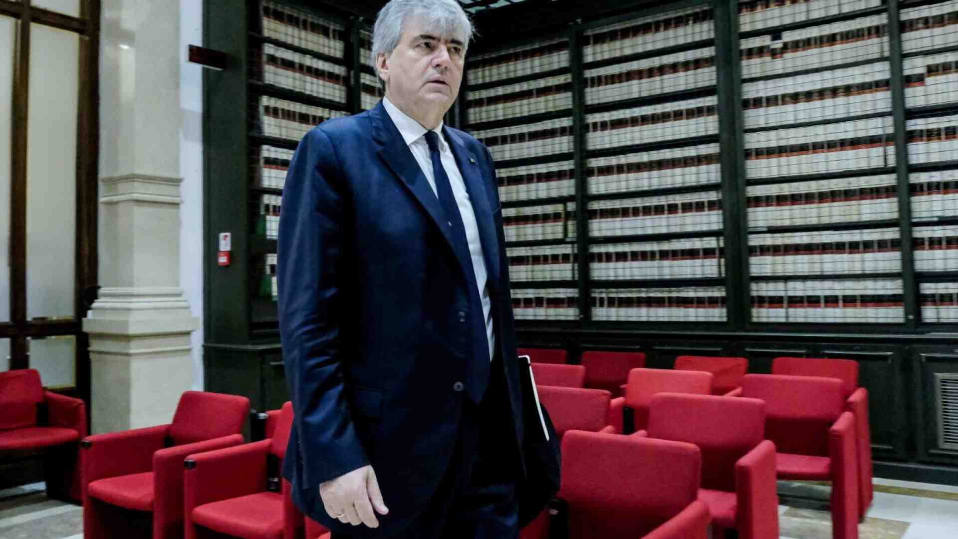 Un mistero di nome Mazzi. Che ci fa il sottosegretario nel bel mezzo del caso Rai-Celentano?