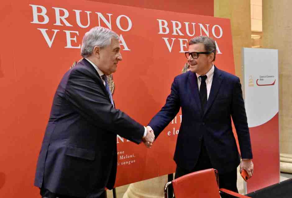 Calenda: “Convergenza con FI? A Milano vediamo. In Italia serve un fronte repubblicano: Tajani ci segua”