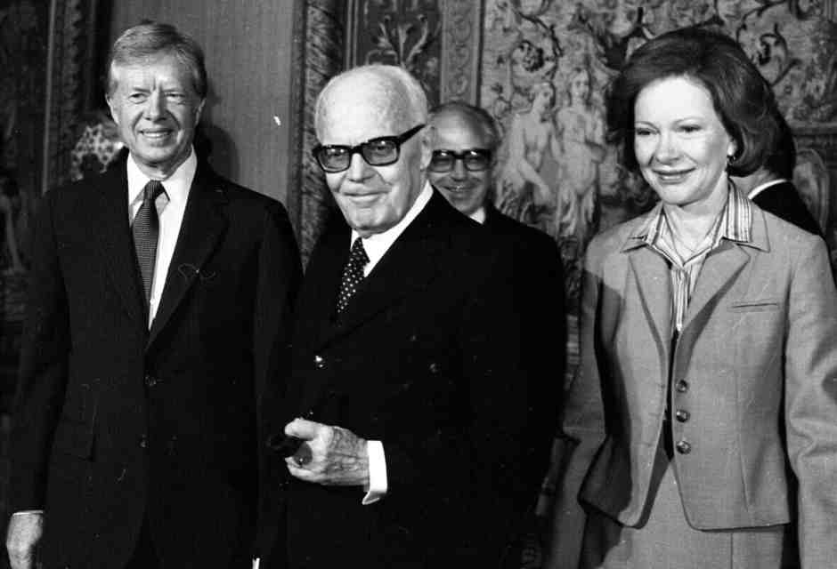 Statista? Mah, Pertini capì solo che per piacere agli italiani basta poco