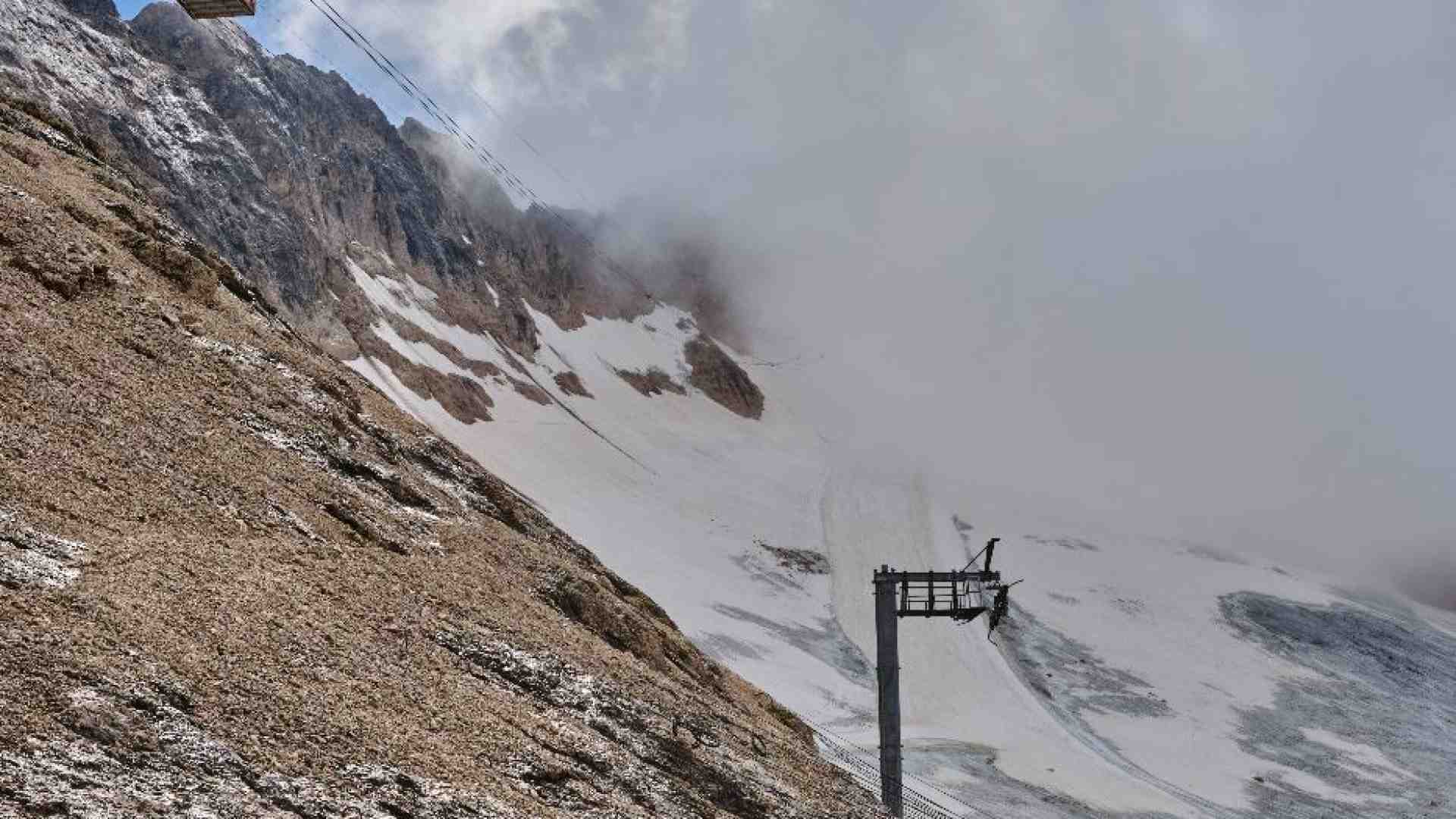 Le Alpi senza ghiacciai. Quello sulla Marmolada entro il 2050 non ci sarà più
