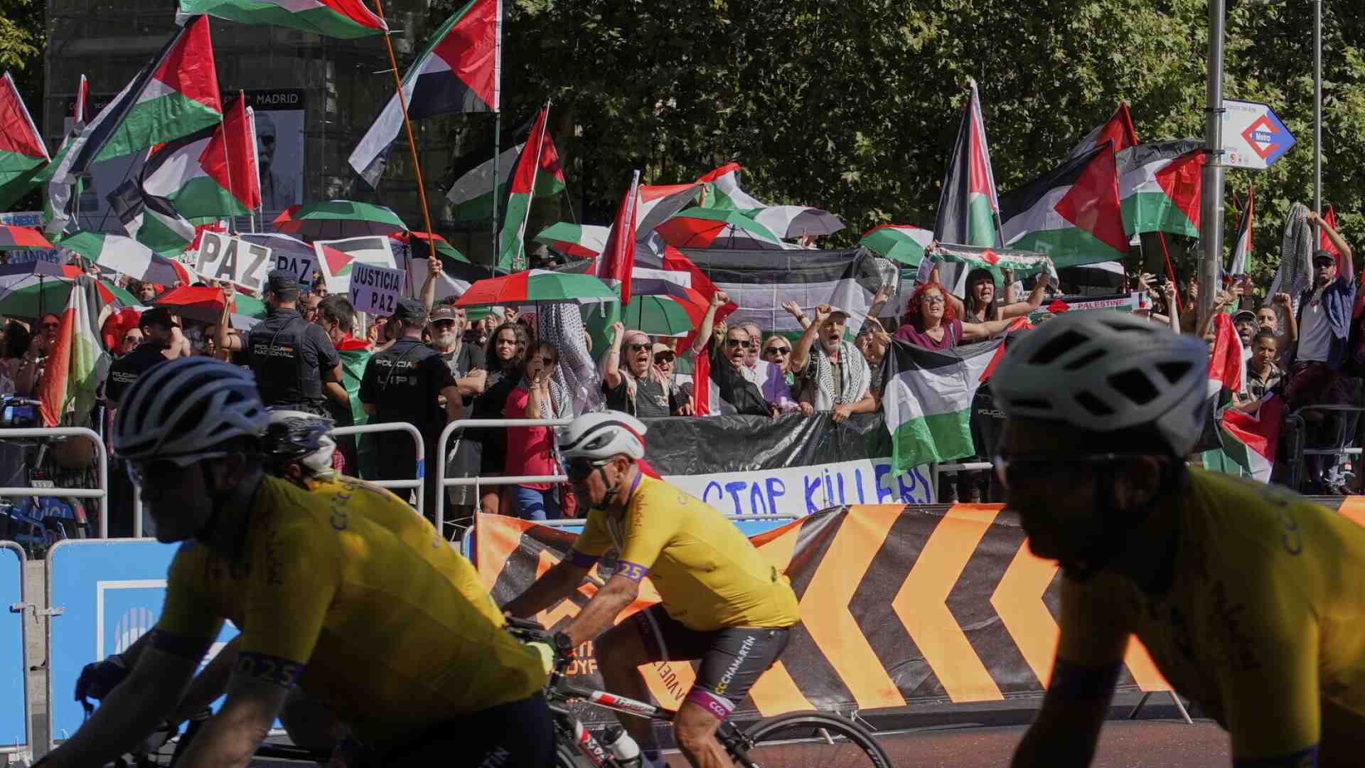 Il sacrificio della Vuelta. Ora anche i corridori sono sacrificabili