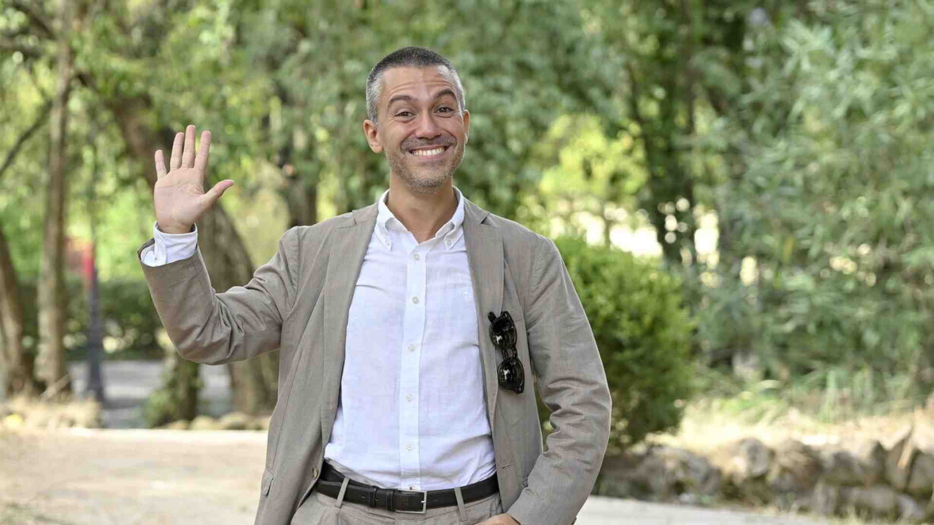 Saverio Raimondo e il buon gusto di non prendersi troppo sul serio, nonostante i trofei