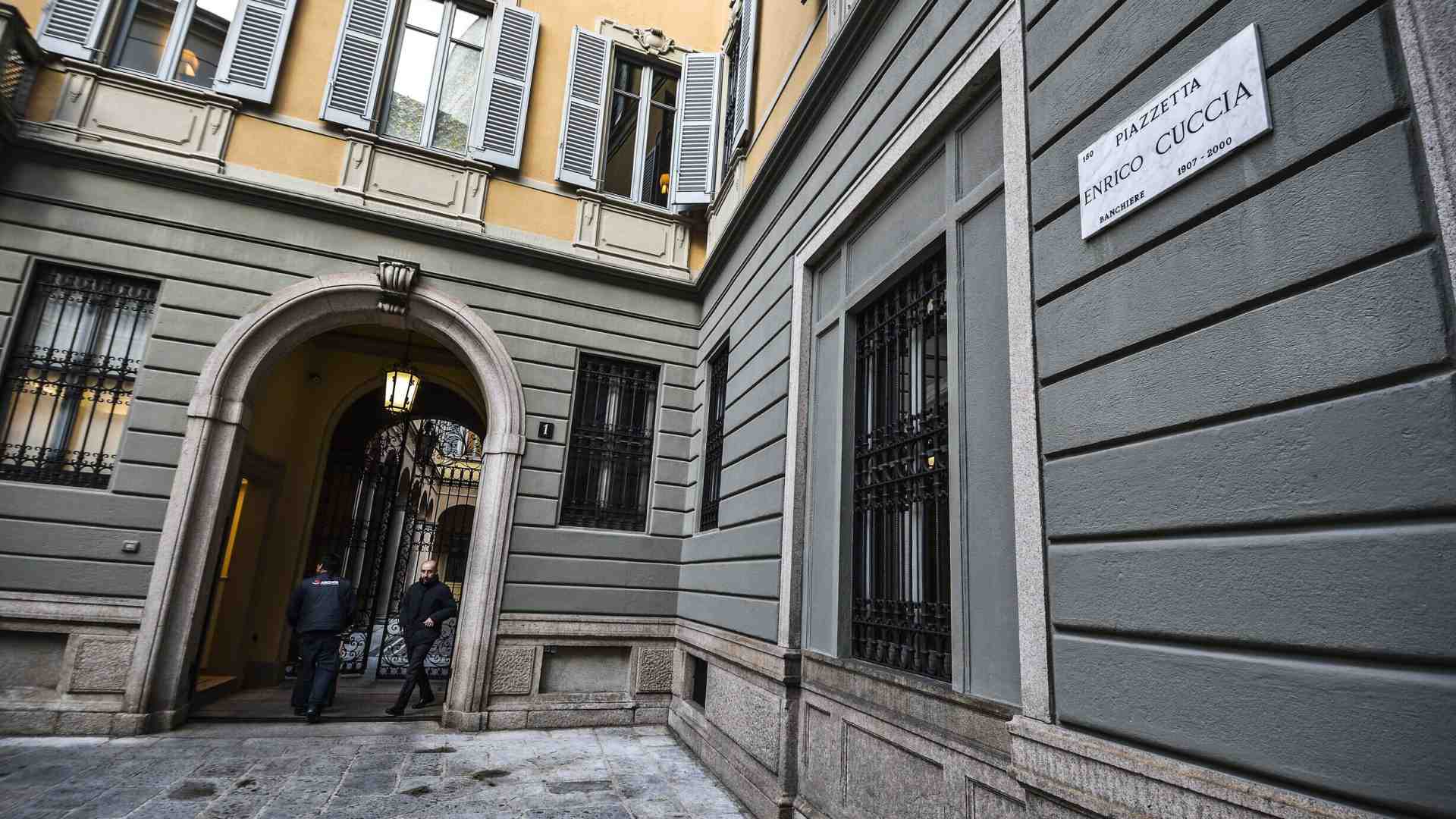 Mediobanca e Milano, cosa è cambiato 25 anni dopo Cuccia