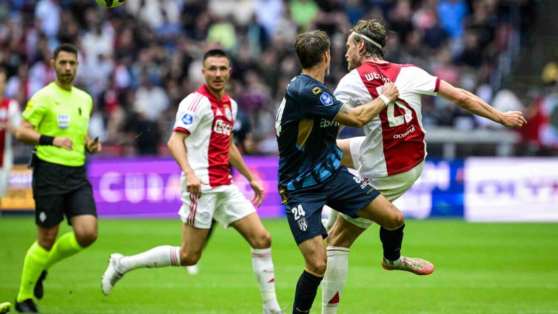 L’italiano che fa barba e capelli all’Ajax