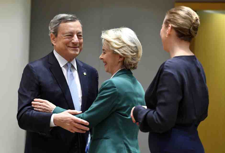 Mario Draghi avvisa ancora l'Ue: "Il nostro modello di crescita sta svanendo"