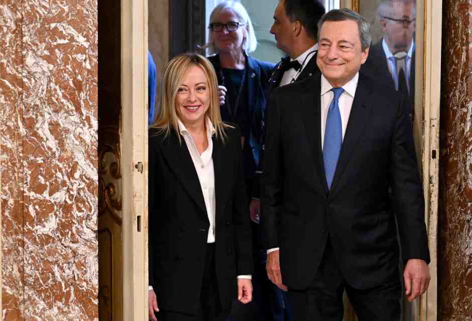 Il draghismo secondo FdI: “Sì ai ‘volenterosi’ dell’industria, no all’unanimità”, dice Fidanza