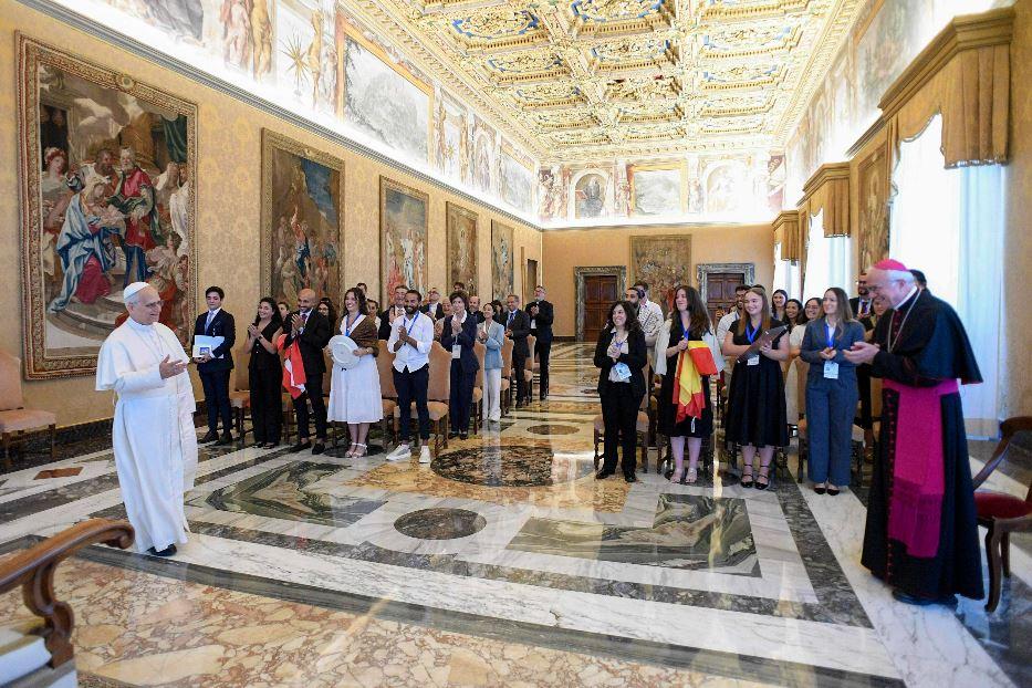 L'udienza di papa Leone XIV al Consiglio dei giovani del Mediterraneo - Ansa