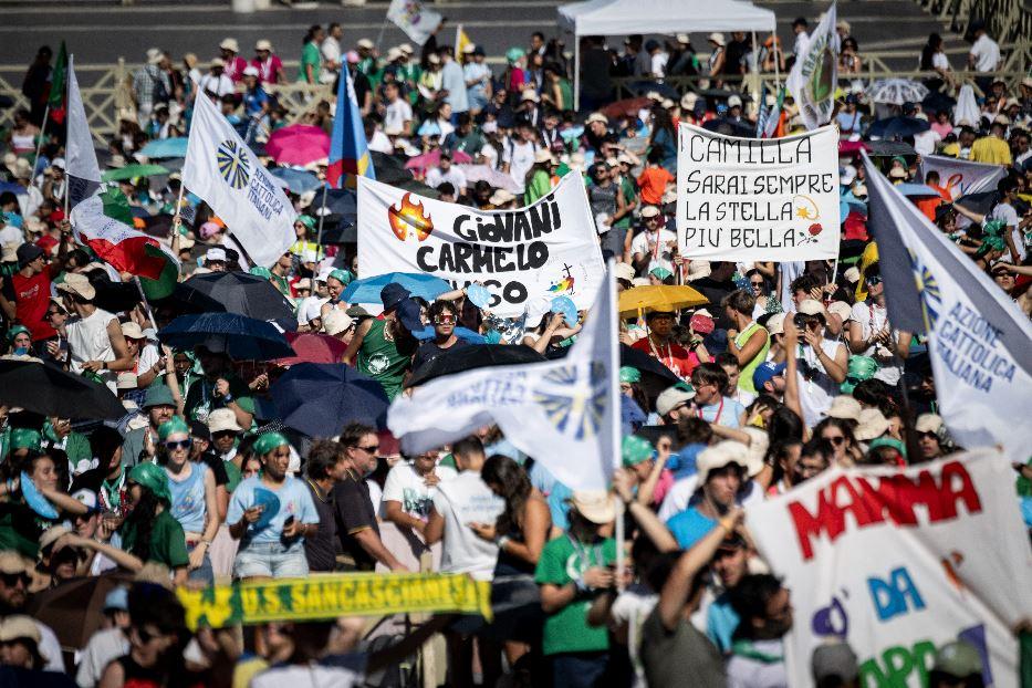 L'incontro degli italiani in piazza San Pietro per il Giubileo dei giovani - Agenzia Romano Siciliani