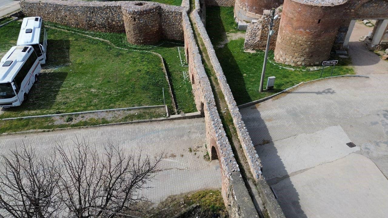L’acquedotto romano lungo circa 23 chilometri a Iznik - IHA