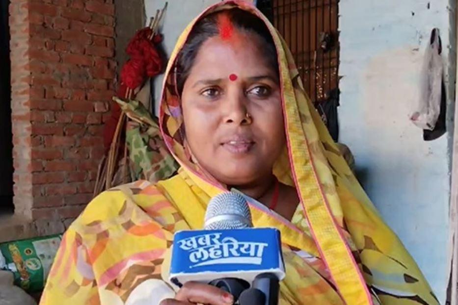 Meena Shar ma from Bibipur Sitkahwa Village, District Ambedkarnagar - Khabar Lahariya