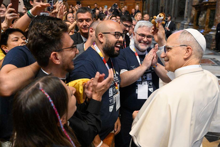 L'incontro di Leone XIV con gli influencer nella Basilica di San Pietro - Ansa