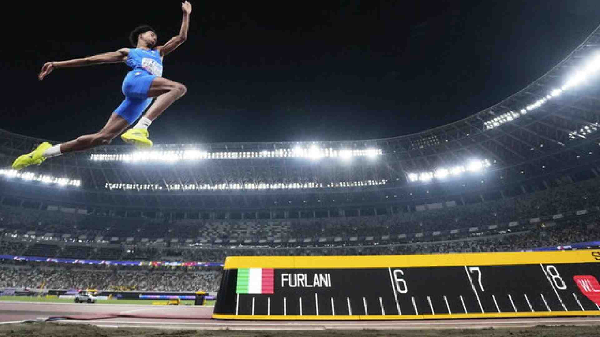 Il salto d'oro di Mattia Furlani ai Mondiali