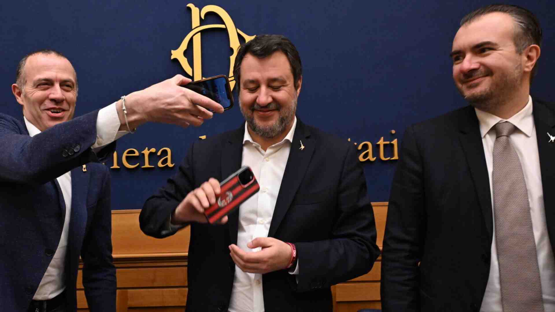 La Russa apre alle sanzioni a Israele. La Lega lo frena: “Siamo contrari”